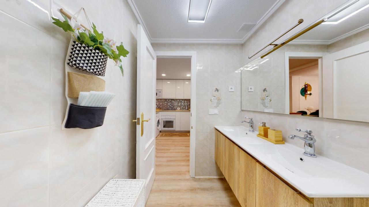 Apartament Pedro Lorca Torrevieja Zewnętrze zdjęcie