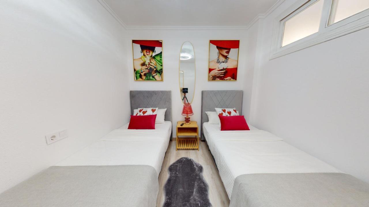 Apartament Pedro Lorca Torrevieja Zewnętrze zdjęcie