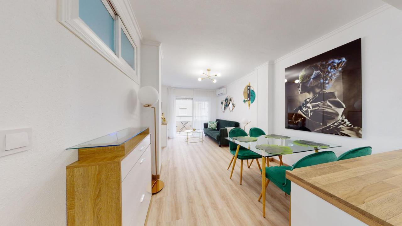 Apartament Pedro Lorca Torrevieja Zewnętrze zdjęcie